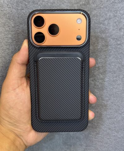Antichoc avec porte carte 17 pro max